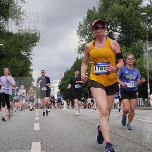 29.06.2025 - hella hamburg halbmarathon Luisa Fischer http://msf.ph/oto/8471949 29.06.2025 10:44:27 Kennedybrücke 12501, 7829, 4638, 6088, 1787, 14776, 1731, 4044, 4638, 5549, 6088, 7293, 7829, 8878, 10269, 10644 meine-sportfotos.de