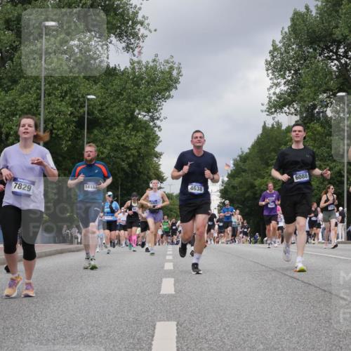 29.06.2025 - hella hamburg halbmarathon Luisa Fischer http://msf.ph/oto/8472036 29.06.2025 10:44:29 Kennedybrücke 7829, 14153, 10835, 15953, 4638, 7661, 6088, 1731, 4044, 4638, 5549, 6088, 7293, 7829, 10269, 10407, 10644 meine-sportfotos.de