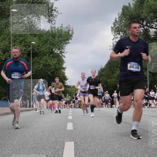 29.06.2025 - hella hamburg halbmarathon Luisa Fischer http://msf.ph/oto/8472103 29.06.2025 10:44:32 Kennedybrücke 14153, 0835, 1595, 14553, 403, 4638, 13848, 6, 1731, 4044, 4638, 5549, 6088, 7661, 7829, 10269, 10407, 10644 meine-sportfotos.de