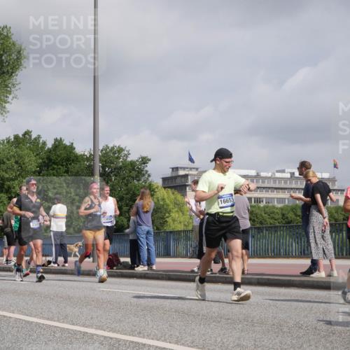 29.06.2025 - hella hamburg halbmarathon Luisa Fischer http://msf.ph/oto/8472214 29.06.2025 10:01:02 Kennedybrücke 11757, 7509, 13033, 16653, 7409, 2070, 2417, 2711, 3251, 4903, 5775, 5894, 6164, 6580, 6897, 7065, 7409, 7509, 7896, 8449, 8508, 8590, 9057, 9656 meine-sportfotos.de