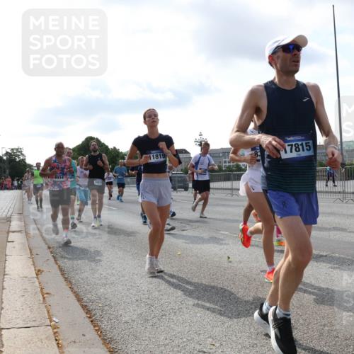 29.06.2025 - hella hamburg halbmarathon Lena Gebhardt http://msf.ph/oto/8472216 29.06.2025 09:55:39 Lombardsbrücke 9934, 1461, 1691, 11819, 17815, 1120, 1143, 1151, 1216, 1267, 1461, 1630, 1683, 1696, 1706, 1884, 1976, 2207, 2274, 2284, 2287, 2411, 2706, 2708, 2718, 2884, 3087, 3213, 3399, 3435, 3654, 3692, 3747, 3945, 3985, 4033, 4088, 4093, 4127, 4189, 4324, 4345, 4346, 4601, 4847, 4890, 4938, 5102, 5421, 5459, 5708, 5915, 6009, 6054, 6158, 6421, 6481, 6532, 6662, 6691, 6836, 6938, 6994, 7052, 7056, 7100, 7224, 7269, 7312, 8693, 8889 meine-sportfotos.de