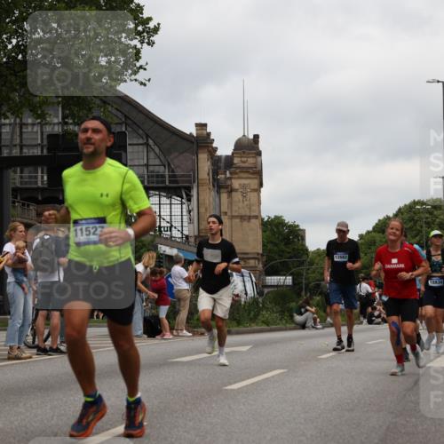 29.06.2025 - hella hamburg halbmarathon Yannick Fuchs http://msf.ph/oto/8472241 29.06.2025 10:57:43 20KM 1184, 1254, 1316, 1464, 1722, 1724, 1940, 2685, 4328, 4370, 5305, 5384, 7243, 7290, 7333, 8561, 9191, 9439, 10705, 10766, 10866, 11149, 11527, 11657, 11771, 12315, 12316, 12513, 12662, 13171, 13841, 14135, 14313, 14493, 15093, 15532, 15550, 15897, 16424, 16426, 16639, 16995, 17061, 17071, 17437, 17730, 17894, 18122, 18717 meine-sportfotos.de