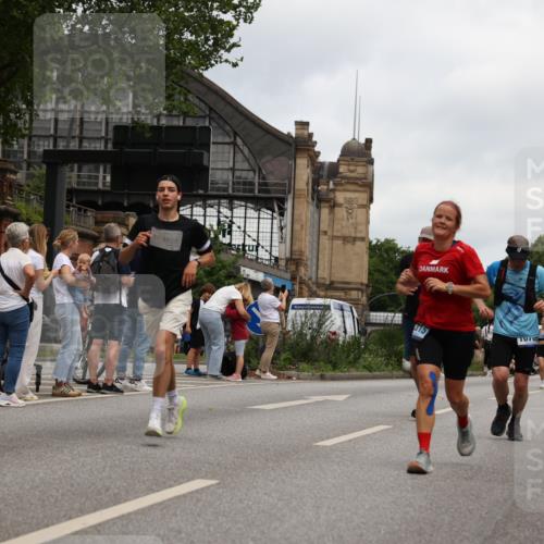 29.06.2025 - hella hamburg halbmarathon Yannick Fuchs http://msf.ph/oto/8472376 29.06.2025 10:57:44 20KM 1184, 1254, 1316, 1334, 1464, 1940, 2685, 4328, 5305, 5384, 7243, 7290, 7333, 8561, 9191, 9439, 10705, 10766, 10866, 11149, 11527, 11657, 11771, 12315, 12316, 12513, 12662, 13171, 13841, 14135, 14313, 14493, 15093, 15532, 15550, 15897, 16424, 16426, 16639, 16995, 17061, 17071, 17437, 17730, 17894, 18122, 18717 meine-sportfotos.de