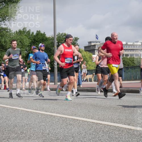 29.06.2025 - hella hamburg halbmarathon Luisa Fischer http://msf.ph/oto/8472555 29.06.2025 10:01:10 Kennedybrücke 5378, 4903, 58, 19244, 5775, 2417, 1815, 2029, 2417, 2711, 3041, 3114, 4903, 5305, 5378, 5775, 5894, 6272, 6580, 7065, 7896, 8311, 8590, 9012, 9562 meine-sportfotos.de