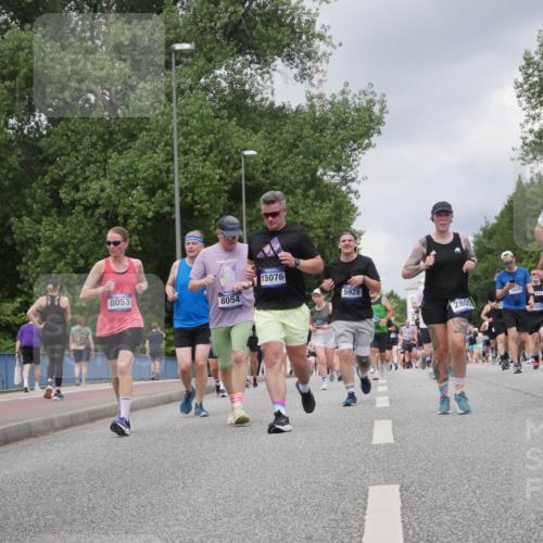 29.06.2025 - hella hamburg halbmarathon Luisa Fischer http://msf.ph/oto/8472600 29.06.2025 10:44:44 Kennedybrücke 8053, 8054, 15076, 5928, 3694, 2805, 3344, 2805, 3344, 4412, 5688, 5928, 8769, 9009 meine-sportfotos.de