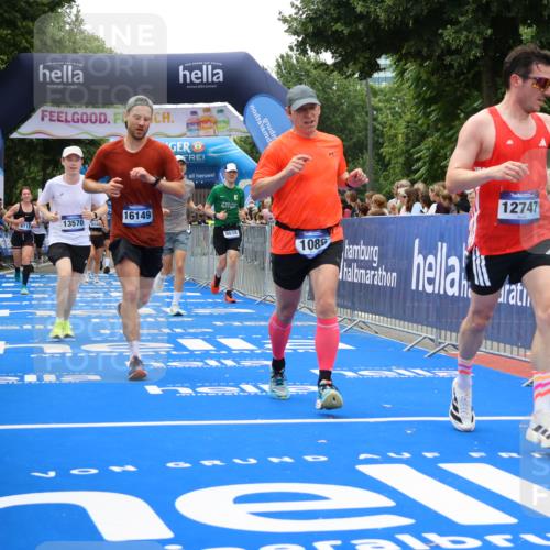 29.06.2025 - hella hamburg halbmarathon Strokosch-Dieckow http://msf.ph/oto/8472638 29.06.2025 10:48:03 Ziel 1086, 1604, 1613, 1914, 4324, 4528, 4601, 4711, 5022, 6377, 9544, 9626, 9638, 12706, 12724, 12747, 12808, 13570, 14192, 15973, 16094, 16149, 16269, 16766, 18206, 18922, 19198 meine-sportfotos.de