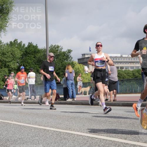 29.06.2025 - hella hamburg halbmarathon Luisa Fischer http://msf.ph/oto/8472724 29.06.2025 10:01:15 Kennedybrücke 8825, 3041, 305, 12662, 5378, 15523, 1034, 1815, 2029, 2417, 3041, 3114, 3819, 4903, 5259, 5305, 5378, 5775, 6272, 6580, 6754, 7856, 8311, 8825, 9012, 9562, 10084 meine-sportfotos.de