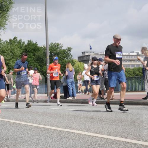 29.06.2025 - hella hamburg halbmarathon Luisa Fischer http://msf.ph/oto/8472771 29.06.2025 10:01:16 Kennedybrücke 6754, 6272, 3041, 5305, 3691, 12662, 1034, 1815, 2029, 3041, 3114, 3819, 5259, 5305, 5378, 5721, 6272, 6754, 7856, 8311, 8825, 9012, 9562, 10084 meine-sportfotos.de