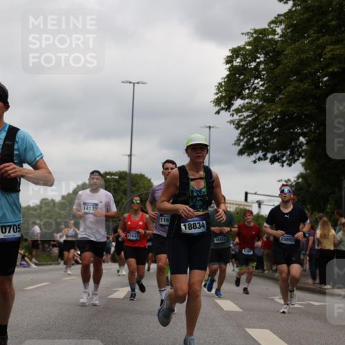 29.06.2025 - hella hamburg halbmarathon Yannick Fuchs http://msf.ph/oto/8472921 29.06.2025 10:57:46 20KM 1254, 1316, 1334, 1464, 1940, 2685, 4328, 5305, 5384, 7290, 8561, 9191, 9439, 10705, 10766, 11149, 11527, 11657, 11771, 12315, 12316, 12662, 13171, 13841, 14135, 14493, 15093, 15532, 15897, 16424, 16426, 16639, 16995, 17061, 17071, 17437, 17685, 17686, 17730, 17894, 18122, 18581, 18717 meine-sportfotos.de