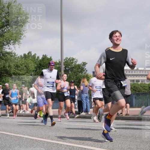 29.06.2025 - hella hamburg halbmarathon Luisa Fischer http://msf.ph/oto/8472957 29.06.2025 10:01:21 Kennedybrücke 1741, 5721, 1870, 1572, 3819, 17348, 15389, 18006, 202, 6754, 1034, 1285, 2029, 2034, 2656, 2883, 3041, 3819, 3859, 5077, 5259, 5305, 5721, 6433, 6754, 6877, 7369, 7732, 7856, 8393, 8825, 9770, 10084 meine-sportfotos.de