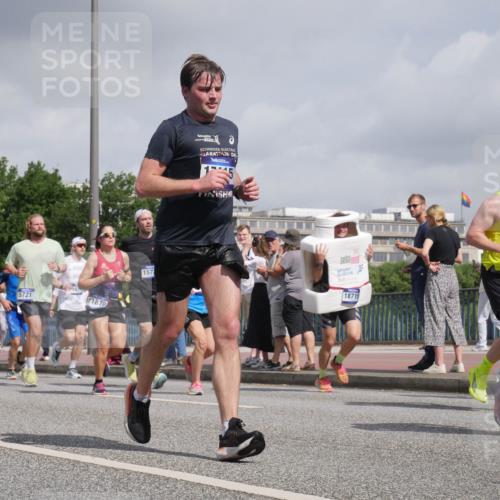 29.06.2025 - hella hamburg halbmarathon Luisa Fischer http://msf.ph/oto/8473051 29.06.2025 10:01:23 Kennedybrücke 1285, 5721, 11870, 157, 21, 18715, 10084, 1034, 1285, 1727, 2029, 2034, 2518, 2656, 2883, 3819, 3859, 5077, 5259, 5305, 5721, 6433, 6754, 6877, 7369, 7732, 7856, 8393, 8825, 9770, 10084 meine-sportfotos.de