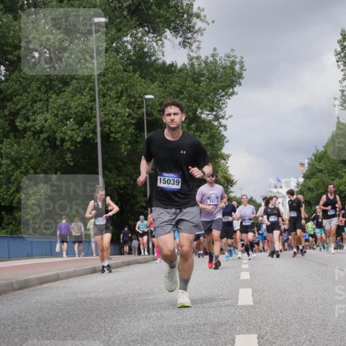 29.06.2025 - hella hamburg halbmarathon Luisa Fischer http://msf.ph/oto/8473126 29.06.2025 10:44:56 Kennedybrücke 5225, 15039, 3623, 85, 6719, 16705, 1536, 6726, 1314, 1536, 2229, 3694, 4774, 5086, 6846, 6894, 7821, 8293, 8300, 8301, 9009, 9370, 10027 meine-sportfotos.de