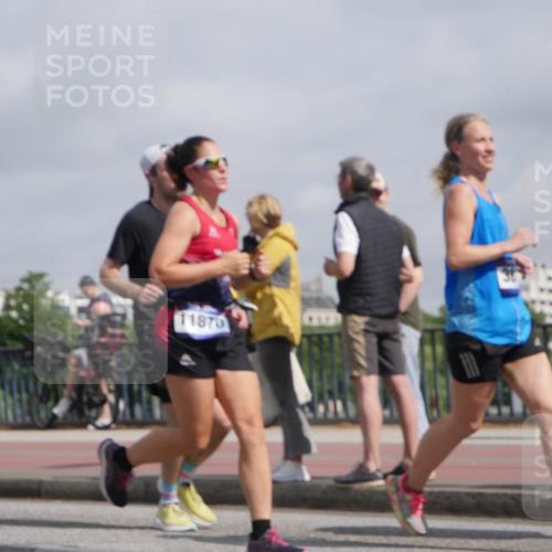 29.06.2025 - hella hamburg halbmarathon Luisa Fischer http://msf.ph/oto/8473166 29.06.2025 10:01:26 Kennedybrücke 11870, 1034, 1285, 1727, 2034, 2518, 2656, 2883, 3334, 3819, 3859, 4167, 5077, 5721, 6433, 6592, 6759, 6877, 7369, 7732, 8393, 9770, 10084 meine-sportfotos.de