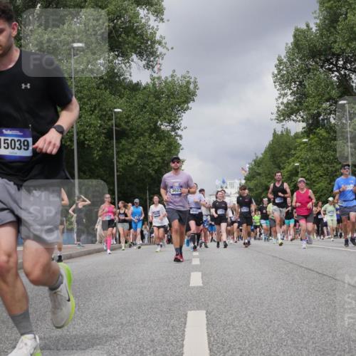 29.06.2025 - hella hamburg halbmarathon Luisa Fischer http://msf.ph/oto/8473196 29.06.2025 10:44:58 Kennedybrücke 15039, 3623, 2153, 14938, 6846, 6726, 6719, 438, 1536, 6894, 1314, 1536, 2229, 3533, 3694, 4774, 5086, 6846, 6894, 7821, 8293, 8300, 8301, 8586, 9370, 10027 meine-sportfotos.de