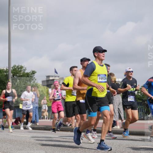 29.06.2025 - hella hamburg halbmarathon Luisa Fischer http://msf.ph/oto/8473217 29.06.2025 10:01:27 Kennedybrücke 18867, 3470, 2883, 16924, 15275, 203, 1285, 1727, 2034, 2518, 2656, 2883, 3334, 3819, 3859, 4167, 5077, 5721, 6433, 6592, 6657, 6759, 6877, 7369, 7732, 8393, 9770, 10084 meine-sportfotos.de