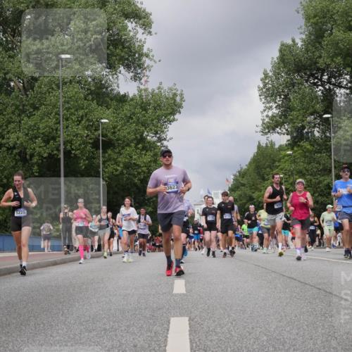 29.06.2025 - hella hamburg halbmarathon Luisa Fischer http://msf.ph/oto/8473222 29.06.2025 10:44:59 Kennedybrücke 5225, 2, 8751, 3623, 6726, 16705, 6719, 133, 1536, 1314, 1317, 1536, 2229, 3532, 3533, 3694, 5086, 6846, 6894, 7821, 8293, 8300, 8301, 8443, 8586, 9370, 10027 meine-sportfotos.de
