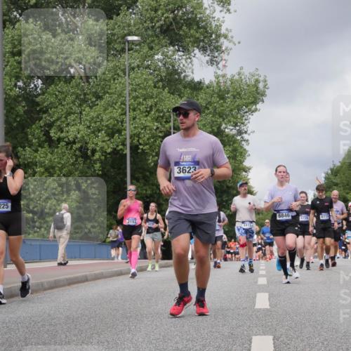 29.06.2025 - hella hamburg halbmarathon Luisa Fischer http://msf.ph/oto/8473261 29.06.2025 10:45:01 Kennedybrücke 5225, 2153, 3623, 6846, 6726, 6719, 4415, 2763, 16705, 1314, 1317, 1536, 2229, 3532, 3533, 3694, 5086, 6719, 6846, 6894, 7821, 8293, 8300, 8301, 8443, 8586, 9370, 10027, 10483 meine-sportfotos.de