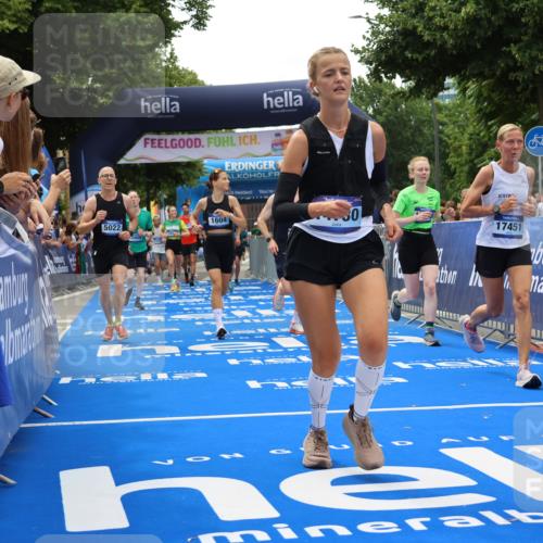 29.06.2025 - hella hamburg halbmarathon Strokosch-Dieckow http://msf.ph/oto/8473313 29.06.2025 10:47:54 Ziel 1604, 1613, 4528, 4601, 5022, 6377, 6836, 8564, 11961, 12808, 14383, 14730, 15333, 16766, 17451, 18206, 18356, 18836, 18922, 19198 meine-sportfotos.de