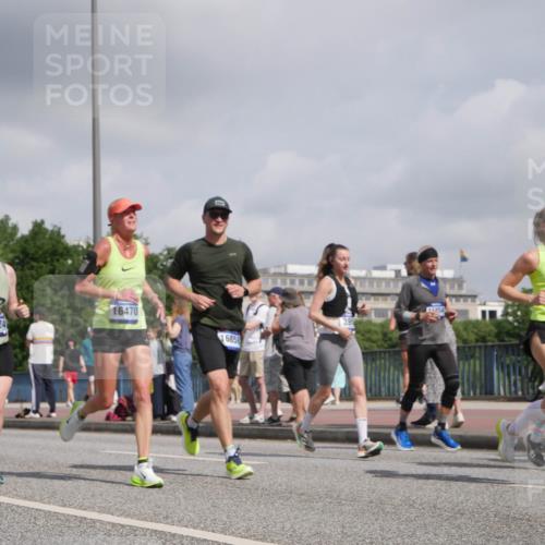 29.06.2025 - hella hamburg halbmarathon Luisa Fischer http://msf.ph/oto/8473617 29.06.2025 10:01:38 Kennedybrücke 1339, 10724, 16470, 3, 95, 16858, 15854, 6657, 1410, 1946, 1951, 3091, 3097, 3334, 3952, 4152, 5084, 6294, 6592, 6629, 6657, 6759, 7082, 7716, 10724 meine-sportfotos.de