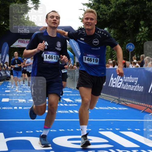29.06.2025 - hella hamburg halbmarathon Strokosch-Dieckow http://msf.ph/oto/8473646 29.06.2025 10:47:37 Ziel 1070, 1320, 1696, 2284, 2708, 5889, 6009, 7962, 8023, 8234, 8927, 10969, 10988, 11283, 12870, 13223, 13303, 13948, 14618, 14619, 15451, 15478, 15479, 16205, 17229, 18104, 18430, 18970, 19181 meine-sportfotos.de