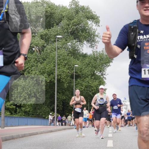 29.06.2025 - hella hamburg halbmarathon Luisa Fischer http://msf.ph/oto/8473704 29.06.2025 10:45:19 Kennedybrücke 542, 10348, 1623, 1648, 11686, 1648, 3459, 4329, 4885, 5942, 6137, 6450, 6726, 7968, 8004, 8162, 8163, 9588, 10181, 10872 meine-sportfotos.de