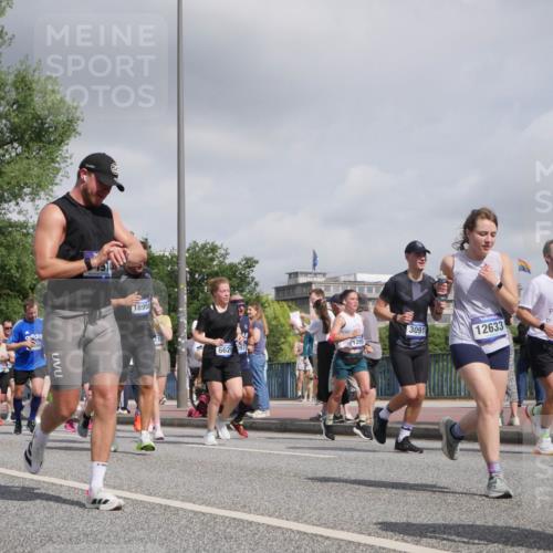 29.06.2025 - hella hamburg halbmarathon Luisa Fischer http://msf.ph/oto/8473850 29.06.2025 10:01:43 Kennedybrücke 508, 12527, 18958, 6629, 097, 3091, 12633, 1410, 1946, 1951, 2840, 2907, 3091, 3097, 5084, 6294, 6629, 7082, 7232, 7716, 8068, 8639, 8721, 9727 meine-sportfotos.de
