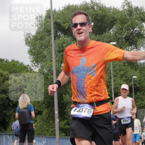 29.06.2025 - hella hamburg halbmarathon Luisa Fischer http://msf.ph/oto/8473944 29.06.2025 10:45:30 Kennedybrücke 74376, 8897, 8848, 7233, 1039, 1712, 2974, 3326, 3568, 4329, 4541, 4885, 5432, 5671, 6153, 6320, 8004, 8712 meine-sportfotos.de