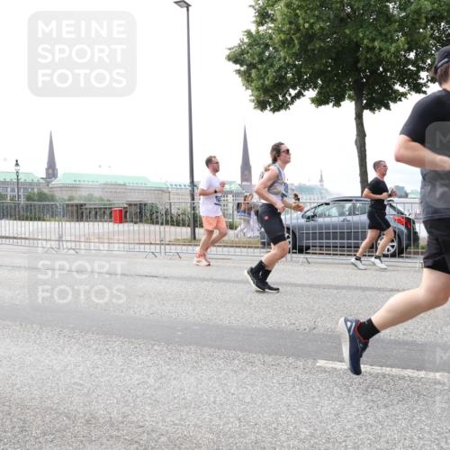29.06.2025 - hella hamburg halbmarathon Lena Gebhardt http://msf.ph/oto/8473982 29.06.2025 10:33:10 Lombardsbrücke 15957, 1430, 1078, 1237, 1324, 1732, 1764, 1995, 2038, 2054, 2059, 2085, 2276, 2838, 2959, 3341, 3391, 3422, 3708, 3753, 3812, 3871, 4030, 4096, 4164, 4445, 4446, 4555, 4650, 5110, 5180, 5581, 5917, 6040, 6773, 6861, 7387, 7705, 7982, 8170, 8595, 8839, 9034, 9143, 9289, 9471, 9542, 9591, 9592, 9750, 9768, 9780, 11229, 11260, 11713, 11756, 11826, 12039, 12423, 12424, 14305, 14743, 15951 meine-sportfotos.de