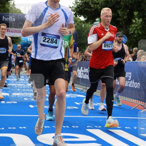 29.06.2025 - hella hamburg halbmarathon Strokosch-Dieckow http://msf.ph/oto/8474144 29.06.2025 10:47:35 Ziel 1070, 1320, 1592, 1696, 2284, 2708, 2953, 3304, 5889, 6009, 7962, 8023, 8234, 8852, 8927, 10969, 10988, 11021, 11283, 12870, 13223, 13303, 13948, 14618, 14619, 15451, 15478, 15479, 16205, 17846, 17905, 18104, 18970, 19181 meine-sportfotos.de