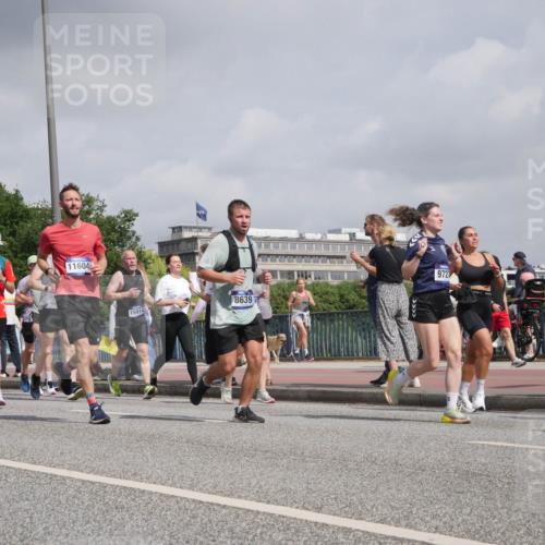 29.06.2025 - hella hamburg halbmarathon Luisa Fischer http://msf.ph/oto/8474155 29.06.2025 10:01:49 Kennedybrücke 1365, 14363, 11604, 15914, 8639, 9727, 1190, 1485, 1946, 1951, 1972, 2840, 2907, 3037, 3091, 3097, 3715, 5084, 5492, 6390, 6399, 6629, 7082, 7232, 7716, 8068, 8322, 8639, 8721, 8772, 8798, 9727 meine-sportfotos.de