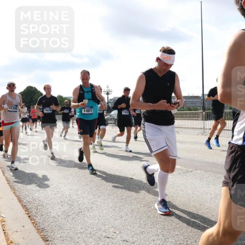 29.06.2025 - hella hamburg halbmarathon Lena Gebhardt http://msf.ph/oto/8474231 29.06.2025 09:55:45 Lombardsbrücke 15300, 15636, 6994, 1461, 481, 13032, 145, 1120, 1143, 1151, 1216, 1257, 1267, 1461, 1507, 1630, 1683, 1689, 1696, 1706, 1884, 1976, 2207, 2250, 2284, 2287, 2411, 2706, 2708, 2718, 2818, 2864, 2884, 3087, 3213, 3399, 3435, 3543, 3654, 3692, 3747, 3945, 3985, 4033, 4088, 4093, 4127, 4189, 4324, 4345, 4346, 4557, 4601, 4847, 4890, 4938, 5102, 5116, 5421, 5459, 5708, 5915, 6009, 6054, 6134, 6158, 6421, 6481, 6532, 6662, 6691, 6836, 6994, 7052, 7056, 7100, 7224, 7269, 7312 meine-sportfotos.de