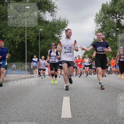 29.06.2025 - hella hamburg halbmarathon Luisa Fischer http://msf.ph/oto/8474256 29.06.2025 10:45:47 Kennedybrücke 9223, 467, 6618, 2145, 11841, 6136, 11840, 10623, 4680, 1752, 2069, 2134, 4680, 4735, 4736, 5419, 6136, 6828, 7040, 7043, 8014, 9644, 10532, 10623, 10842 meine-sportfotos.de