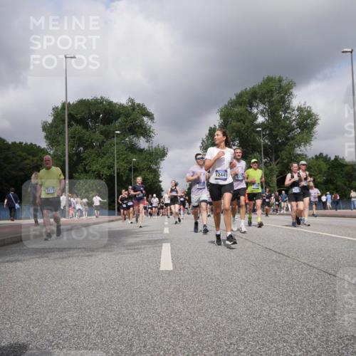 29.06.2025 - hella hamburg halbmarathon Luisa Fischer http://msf.ph/oto/8474676 29.06.2025 10:46:05 Kennedybrücke 11943, 12441, 3378, 7477, 2509, 14769, 1150, 1360, 1656, 1929, 1994, 2401, 2509, 2940, 2941, 3378, 3874, 4092, 4778, 5403, 6440, 6764, 6837, 7357, 7477, 7515, 7666, 8000, 8526, 9980, 10008, 10697, 10734 meine-sportfotos.de