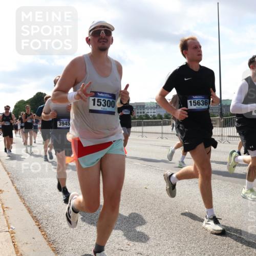 29.06.2025 - hella hamburg halbmarathon Lena Gebhardt http://msf.ph/oto/8474764 29.06.2025 09:55:46 Lombardsbrücke 173, 3945, 15300, 6994, 15636, 6481, 130, 1120, 1143, 1151, 1216, 1257, 1267, 1461, 1507, 1630, 1683, 1689, 1696, 1706, 1884, 1976, 2207, 2250, 2260, 2284, 2287, 2411, 2706, 2708, 2718, 2818, 2864, 2884, 3087, 3213, 3399, 3435, 3543, 3654, 3692, 3747, 3945, 3985, 4033, 4088, 4093, 4127, 4189, 4324, 4345, 4346, 4557, 4601, 4847, 4890, 4938, 5102, 5116, 5421, 5459, 5708, 5915, 6009, 6054, 6134, 6158, 6421, 6481, 6532, 6662, 6691, 6836, 6994, 7052, 7056, 7100, 7224, 7269, 7312 meine-sportfotos.de