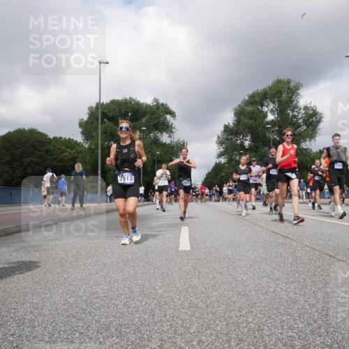 29.06.2025 - hella hamburg halbmarathon Luisa Fischer http://msf.ph/oto/8474767 29.06.2025 10:46:10 Kennedybrücke 7513, 1929, 5403, 17678, 10697, 1150, 1360, 1656, 1929, 1994, 2401, 2580, 2940, 2941, 3874, 4092, 4778, 5403, 6764, 6837, 7477, 7515, 7557, 8000, 8161, 8435, 10008, 10697, 10734 meine-sportfotos.de
