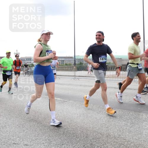 29.06.2025 - hella hamburg halbmarathon Lena Gebhardt http://msf.ph/oto/8474866 29.06.2025 10:33:12 Lombardsbrücke 871, 1324, 2276, 12039, 11, 4650, 18743, 187, 1078, 1237, 1324, 1732, 1764, 1995, 2038, 2054, 2059, 2085, 2276, 2838, 2959, 3341, 3391, 3422, 3708, 3753, 3812, 3871, 4030, 4096, 4164, 4445, 4446, 4555, 4650, 5110, 5180, 5581, 5917, 6040, 6773, 6861, 7387, 7705, 7982, 8170, 8595, 8839, 9034, 9143, 9258, 9289, 9471, 9542, 9591, 9592, 9750, 9768, 9780, 11229, 11260, 11713, 11756, 11826, 12039, 12423, 12424, 14305, 14743, 15951 meine-sportfotos.de