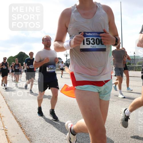 29.06.2025 - hella hamburg halbmarathon Lena Gebhardt http://msf.ph/oto/8474902 29.06.2025 09:55:47 Lombardsbrücke 13073, 4601, 3945, 5300, 1120, 1143, 1151, 1216, 1257, 1267, 1461, 1502, 1507, 1630, 1689, 1696, 1706, 1884, 1976, 2207, 2250, 2260, 2284, 2287, 2411, 2706, 2708, 2718, 2818, 2864, 2884, 3087, 3213, 3399, 3435, 3543, 3654, 3692, 3945, 3985, 4033, 4088, 4093, 4127, 4189, 4324, 4345, 4346, 4557, 4601, 4847, 4890, 4938, 5102, 5116, 5421, 5459, 5708, 5915, 6009, 6054, 6134, 6158, 6421, 6481, 6532, 6662, 6691, 6994, 7056, 7100, 7224, 7269, 7312, 8335 meine-sportfotos.de