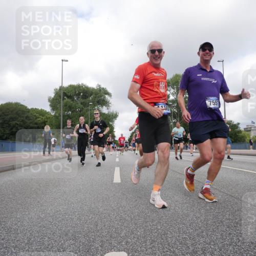 29.06.2025 - hella hamburg halbmarathon Luisa Fischer http://msf.ph/oto/8474931 29.06.2025 10:46:20 Kennedybrücke 14004, 1522, 14694, 7557, 2450, 4334, 4891, 4892, 5268, 7557, 8161, 8233, 8435, 9304 meine-sportfotos.de