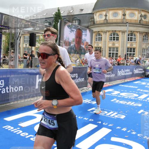 29.06.2025 - hella hamburg halbmarathon Michael Strokosch http://msf.ph/oto/8475422 29.06.2025 10:38:32 Ziel 1710, 2745, 3014, 3790, 8571, 14905, 14992, 16075, 16280, 18357, 18761 meine-sportfotos.de