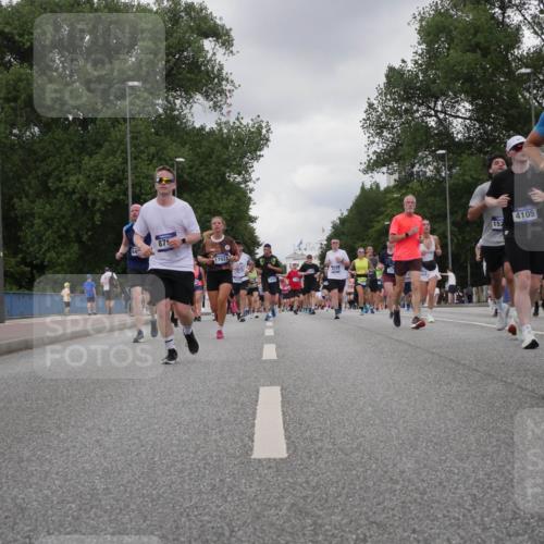 29.06.2025 - hella hamburg halbmarathon Luisa Fischer http://msf.ph/oto/8475438 29.06.2025 10:46:35 Kennedybrücke 84, 87, 17921, 152, 4105, 16789, 1226, 1310, 1467, 2267, 2538, 2971, 3283, 3288, 3764, 4105, 4177, 5755 meine-sportfotos.de