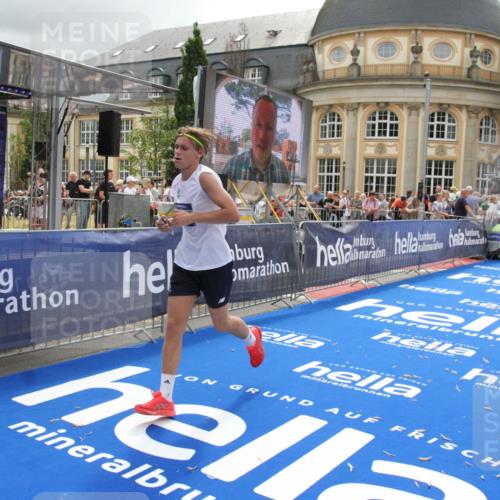 29.06.2025 - hella hamburg halbmarathon Michael Strokosch http://msf.ph/oto/8475588 29.06.2025 10:38:42 Ziel 4148, 5248, 8450, 9403, 11281, 11379, 12772, 17154, 18188, 19004 meine-sportfotos.de