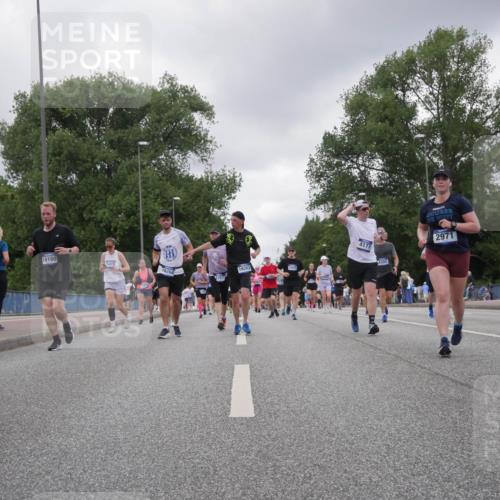 29.06.2025 - hella hamburg halbmarathon Luisa Fischer http://msf.ph/oto/8475591 29.06.2025 10:46:41 Kennedybrücke 10180, 15472, 16264, 16263, 2267, 4177, 4302, 2971, 1226, 1788, 2103, 2267, 2538, 2971, 3288, 3518, 4105, 4177, 4302, 5265, 7872, 8991 meine-sportfotos.de