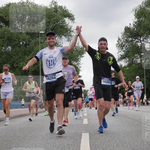 29.06.2025 - hella hamburg halbmarathon Luisa Fischer http://msf.ph/oto/8475657 29.06.2025 10:46:43 Kennedybrücke 15472, 38, 1000, 16264, 151, 16263, 055, 4, 15514, 1696, 2103, 1226, 1788, 2103, 2158, 2267, 2538, 2971, 3288, 3518, 4177, 4302, 5265, 5370, 7461, 7872, 8991, 9976 meine-sportfotos.de