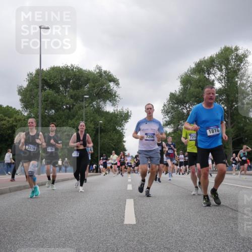 29.06.2025 - hella hamburg halbmarathon Luisa Fischer http://msf.ph/oto/8476235 29.06.2025 10:47:03 Kennedybrücke 2361, 3329, 8184, 5610, 7206, 720, 1816, 1816, 2343, 2361, 5214, 6012, 6096, 7205, 9704 meine-sportfotos.de