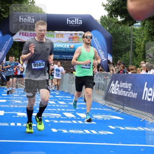 29.06.2025 - hella hamburg halbmarathon Strokosch-Dieckow http://msf.ph/oto/8476306 29.06.2025 10:46:05 Ziel 1759, 2189, 2707, 3087, 5648, 6460, 7450, 7961, 8269, 9585, 11094, 11125, 11936, 12269, 13630, 14462, 14804, 16136, 16466, 16475, 18081, 18702, 18797 meine-sportfotos.de