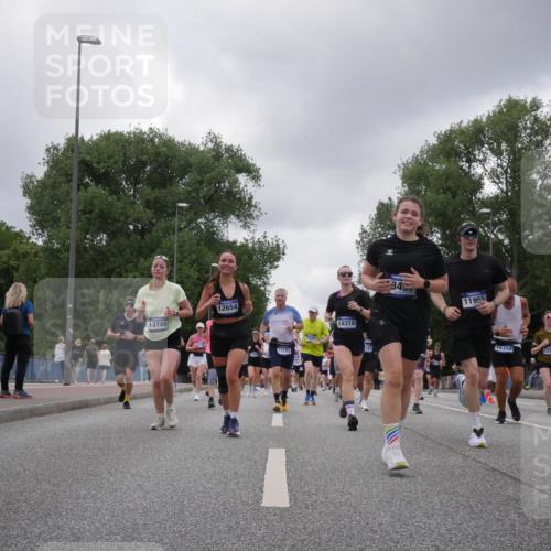 29.06.2025 - hella hamburg halbmarathon Luisa Fischer http://msf.ph/oto/8476412 29.06.2025 10:47:11 Kennedybrücke 13748, 12654, 12792, 7504, 18318, 849, 11955, 16358, 13705, 2343, 5001, 5192, 5201, 5214, 5649, 6096, 6931, 7197, 8504, 9704 meine-sportfotos.de