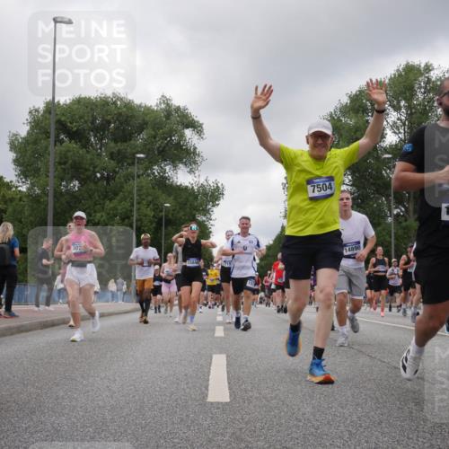 29.06.2025 - hella hamburg halbmarathon Luisa Fischer http://msf.ph/oto/8476506 29.06.2025 10:47:15 Kennedybrücke 30, 15848, 7197, 157, 7504, 17141, 14890, 3597, 4636, 4866, 5001, 5192, 5201, 5649, 6334, 6931, 7197, 8504, 9704, 10006, 10097 meine-sportfotos.de