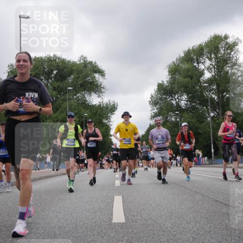 29.06.2025 - hella hamburg halbmarathon Luisa Fischer http://msf.ph/oto/8476715 29.06.2025 10:47:24 Kennedybrücke 10325, 3390, 4866, 10006, 1023, 0220, 902, 879, 59, 2258, 1400, 1459, 2258, 2733, 3597, 4636, 4866, 5001, 5192, 5201, 5902, 5905, 6226, 6334, 9879, 10006, 10097, 10220 meine-sportfotos.de