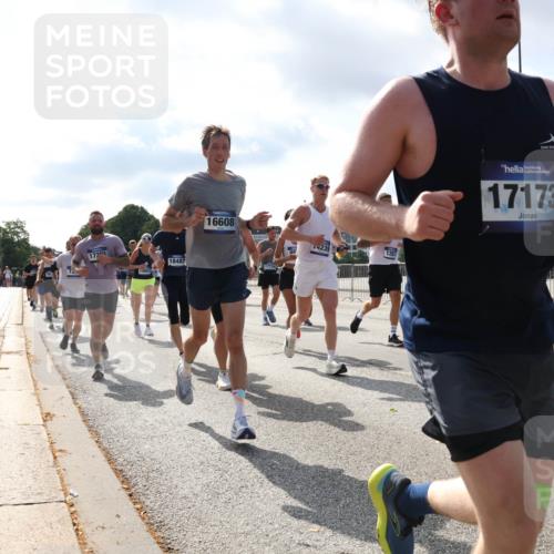 29.06.2025 - hella hamburg halbmarathon Lena Gebhardt http://msf.ph/oto/8476848 29.06.2025 09:55:54 Lombardsbrücke 18487, 16608, 14239, 1267, 17173, 1061, 1120, 1143, 1151, 1216, 1257, 1267, 1461, 1502, 1507, 1630, 1689, 1884, 1976, 2083, 2250, 2260, 2284, 2504, 2706, 2708, 2718, 2818, 2864, 2884, 3060, 3087, 3213, 3399, 3543, 3654, 3692, 3945, 3985, 4033, 4088, 4127, 4324, 4345, 4346, 4557, 4601, 4847, 4890, 4938, 5116, 5421, 5459, 5708, 5915, 6009, 6054, 6115, 6134, 6421, 6481, 6532, 6691, 6994, 7056, 7100, 7224, 7269, 7312, 7332, 8335, 8989 meine-sportfotos.de