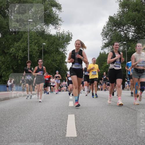 29.06.2025 - hella hamburg halbmarathon Luisa Fischer http://msf.ph/oto/8476857 29.06.2025 10:47:34 Kennedybrücke 8591, 1973, 10285, 3065, 1802, 0553, 8058, 1026, 1095, 1400, 1459, 1802, 1804, 2073, 2674, 2733, 3065, 4968, 5127, 5355, 8058, 8591, 8870, 10285, 10553 meine-sportfotos.de